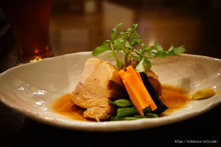 もち豚バラ肉の地ビール煮込み